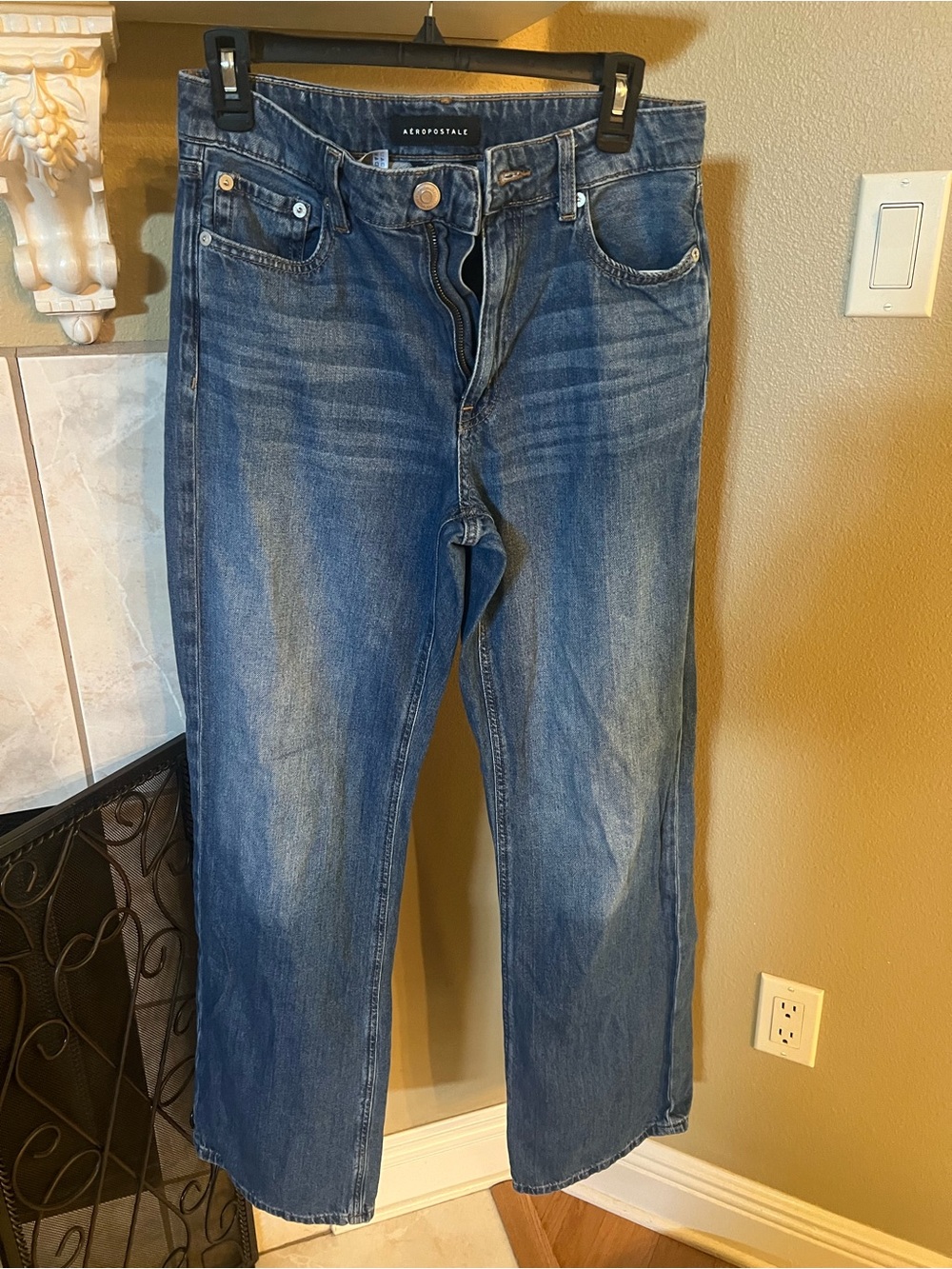 Aeropostale Women’s low rise baggy Blue Jeans